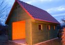 Garaż drewniany – instrukcja montażu i zalety garażu drewnianego